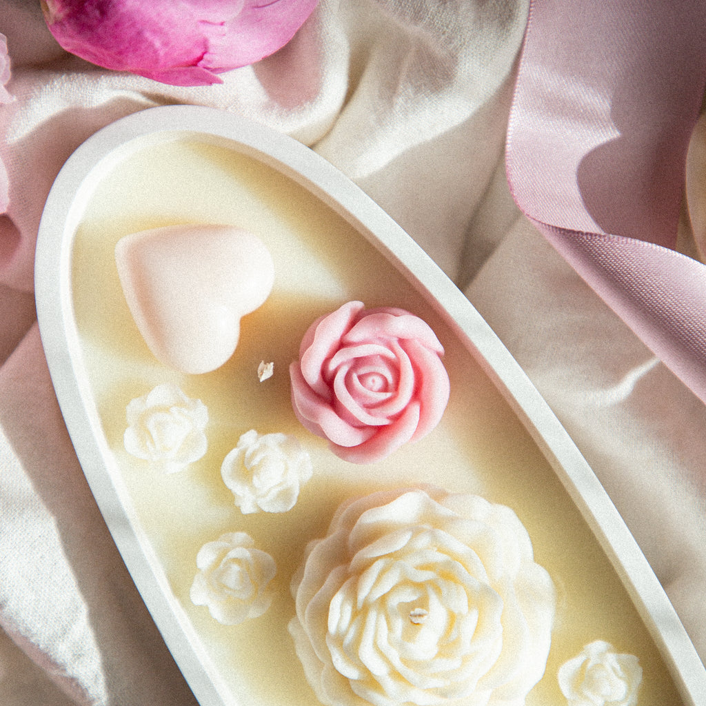 Aromātiska sojas vaska svece FLORA ovālā ģipša trauciņā | aromāts pēc izvēles | personalizējama - LILELE STUDIO