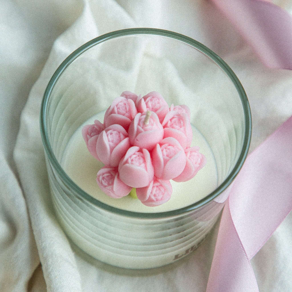 Beautiful pastel tulip candle made from soy wax, ideal for gifting or creating a calm space