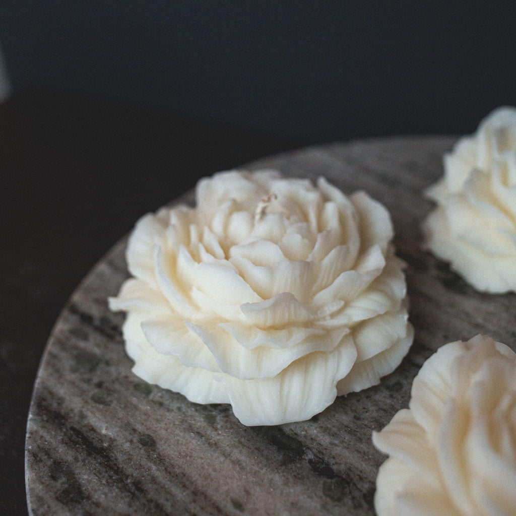 Rapeseed wax pillar candle peony - LILELE STUDIO