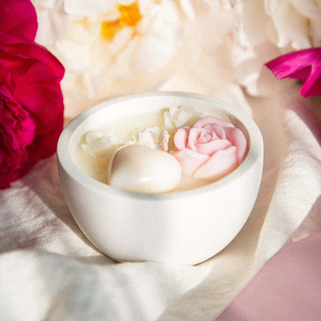 Romantic Soy Wax Candle in Gypsum Jar with Rose & Heart Embeds | Handmade & Scented - LILELE STUDIO