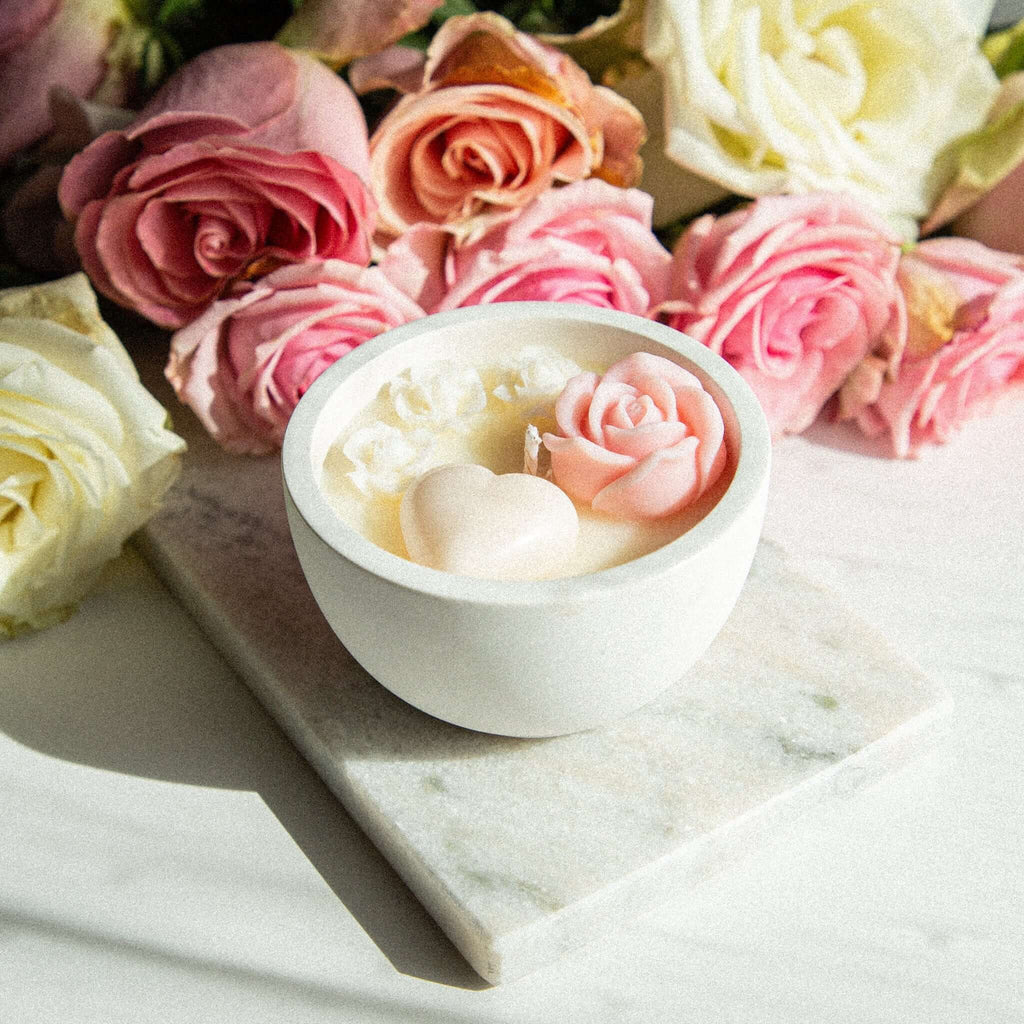 Romantic Soy Wax Candle in Gypsum Jar with Rose & Heart Embeds | Handmade & Scented - LILELE STUDIO